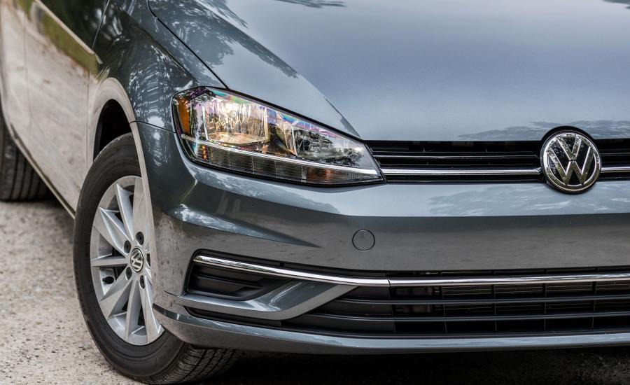Детали экстерьера Volkswagen Golf TSI 5-Door (Typ 5G) 2017 года  (NA) (фото 34 из 47)